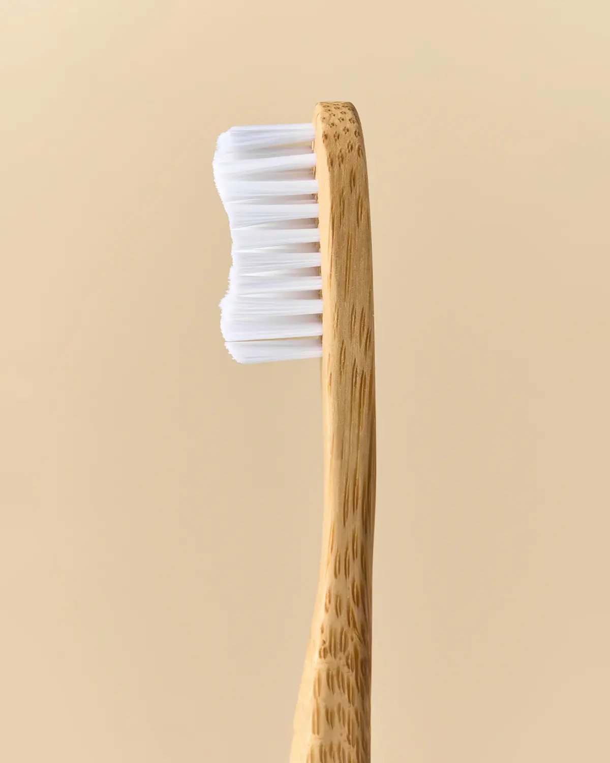humble-brush-adult-white-soft-bristles-320286_1